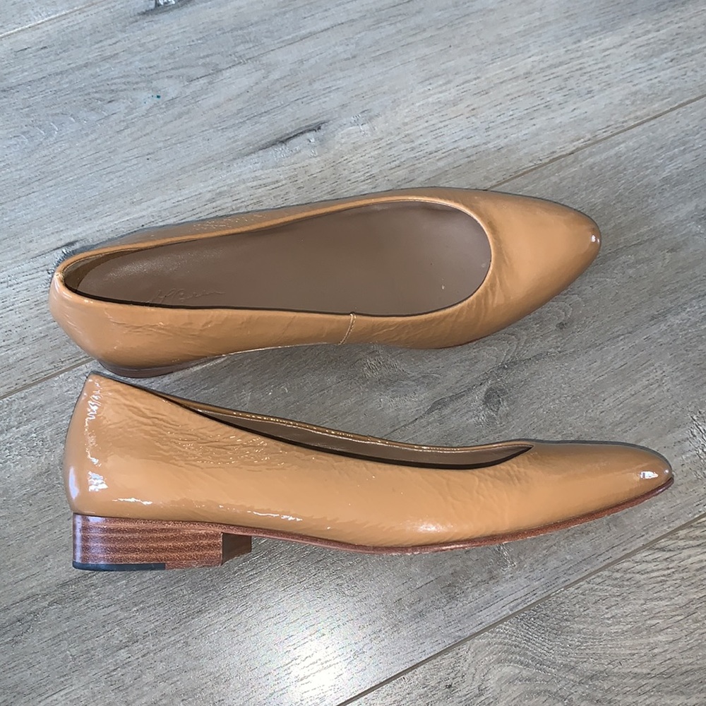 LL Bean Camel Patent Leather Shoes 7